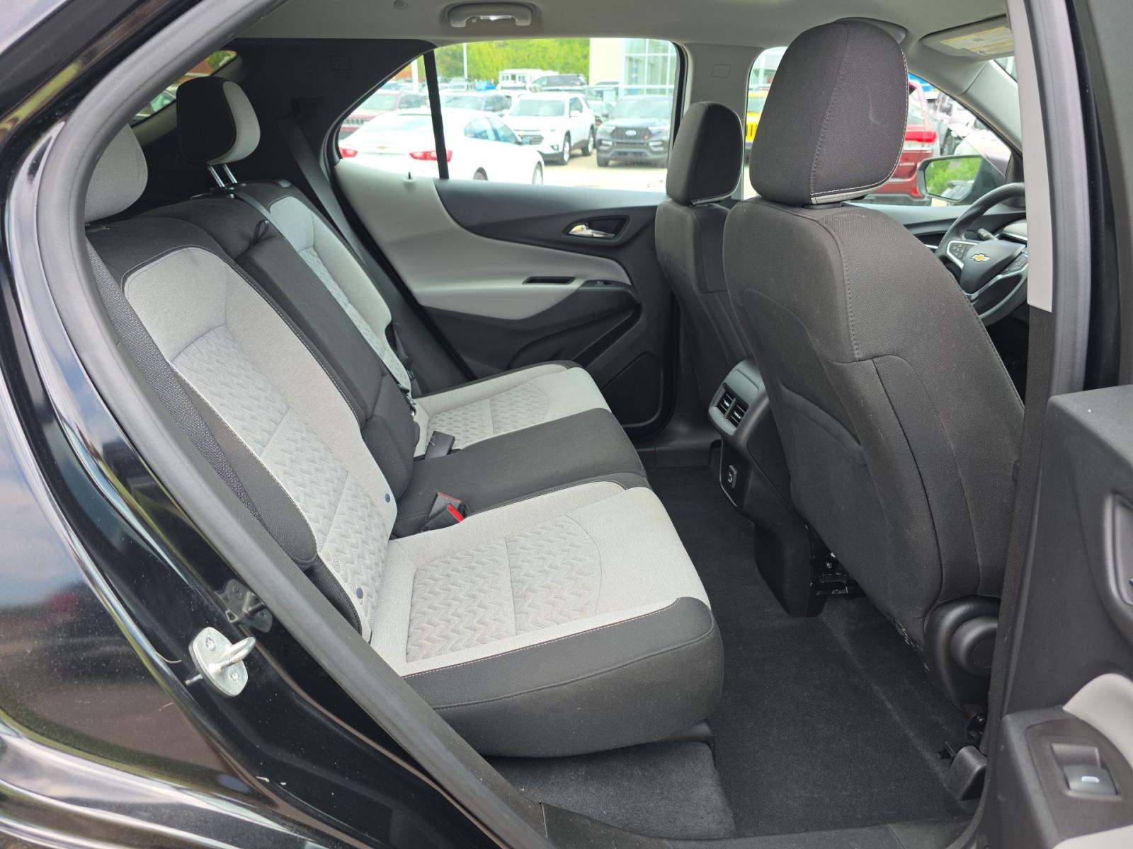 2022 Chevrolet Equinox LS FWD