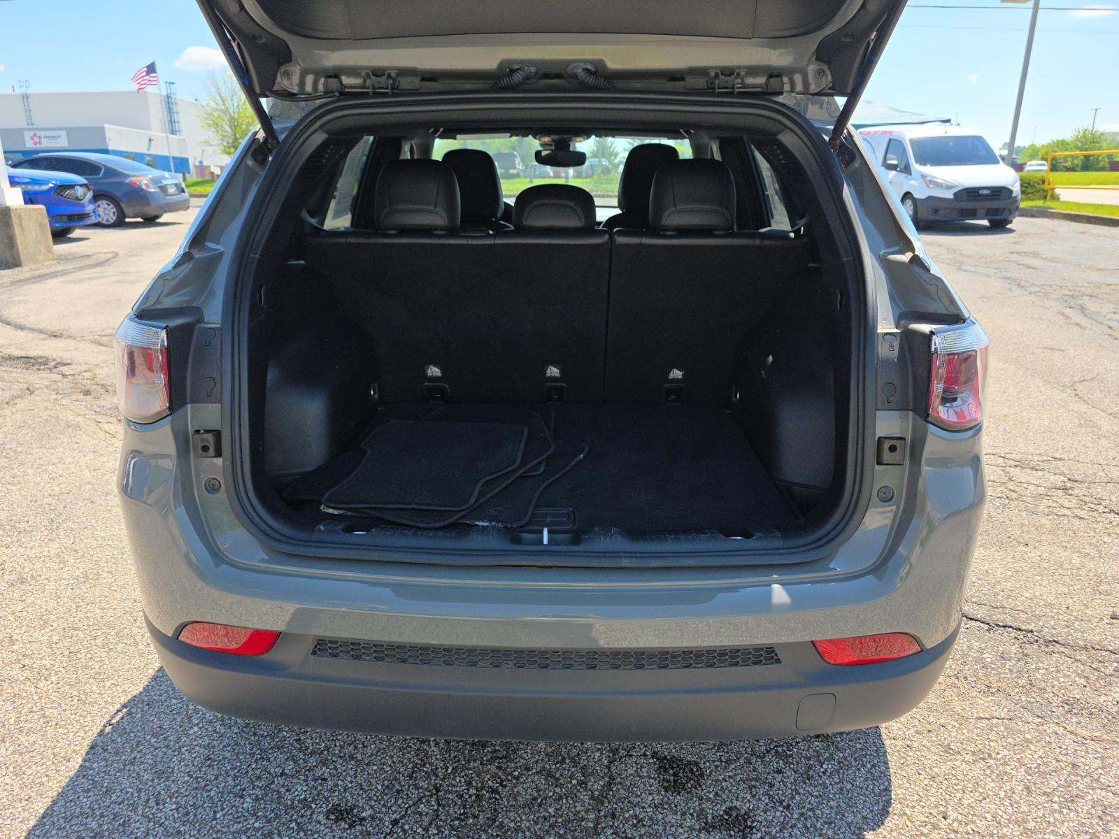 2023 Jeep Compass Latitude Lux AWD