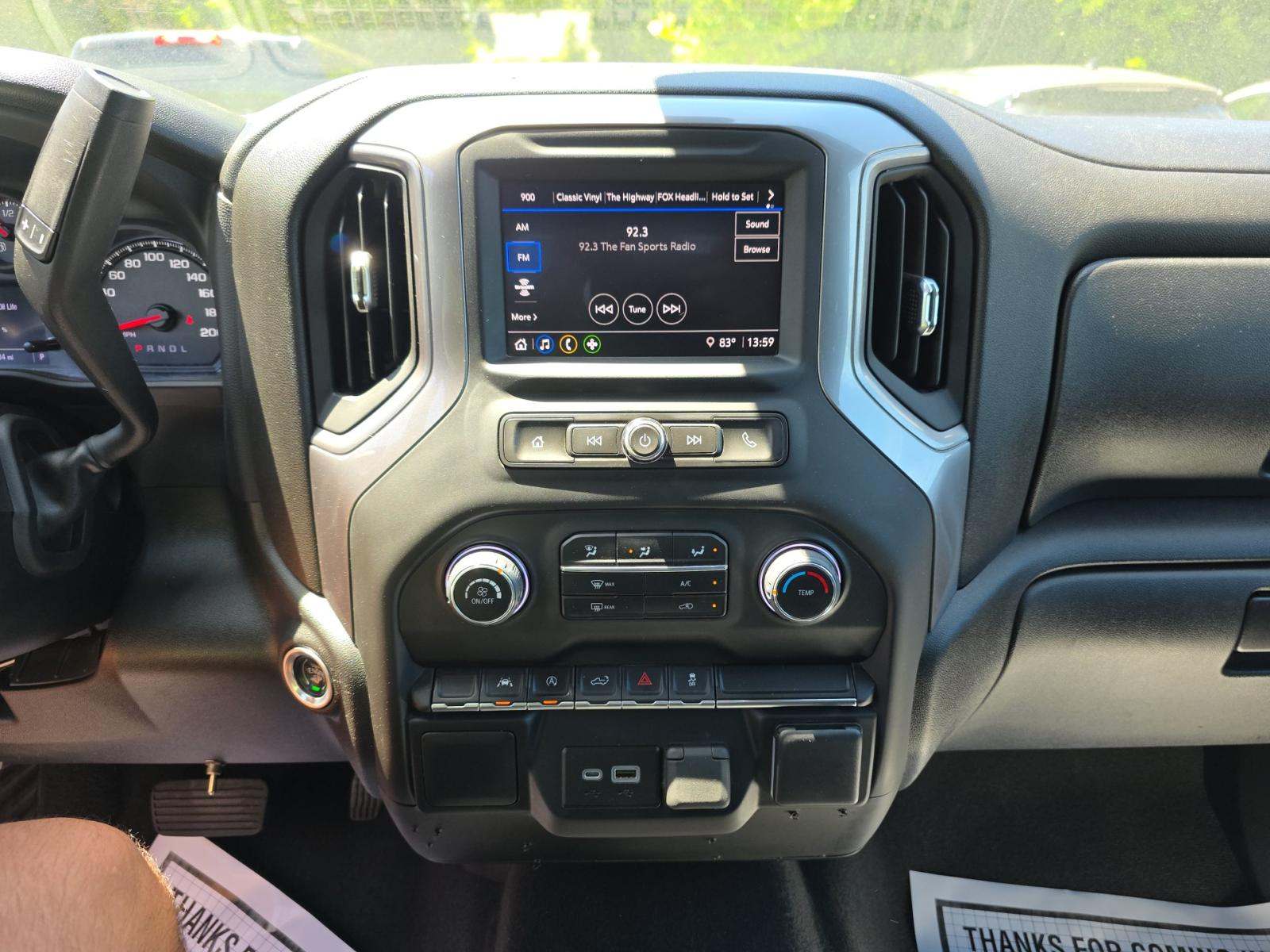 2022 Chevrolet Silverado 1500 Custom AWD