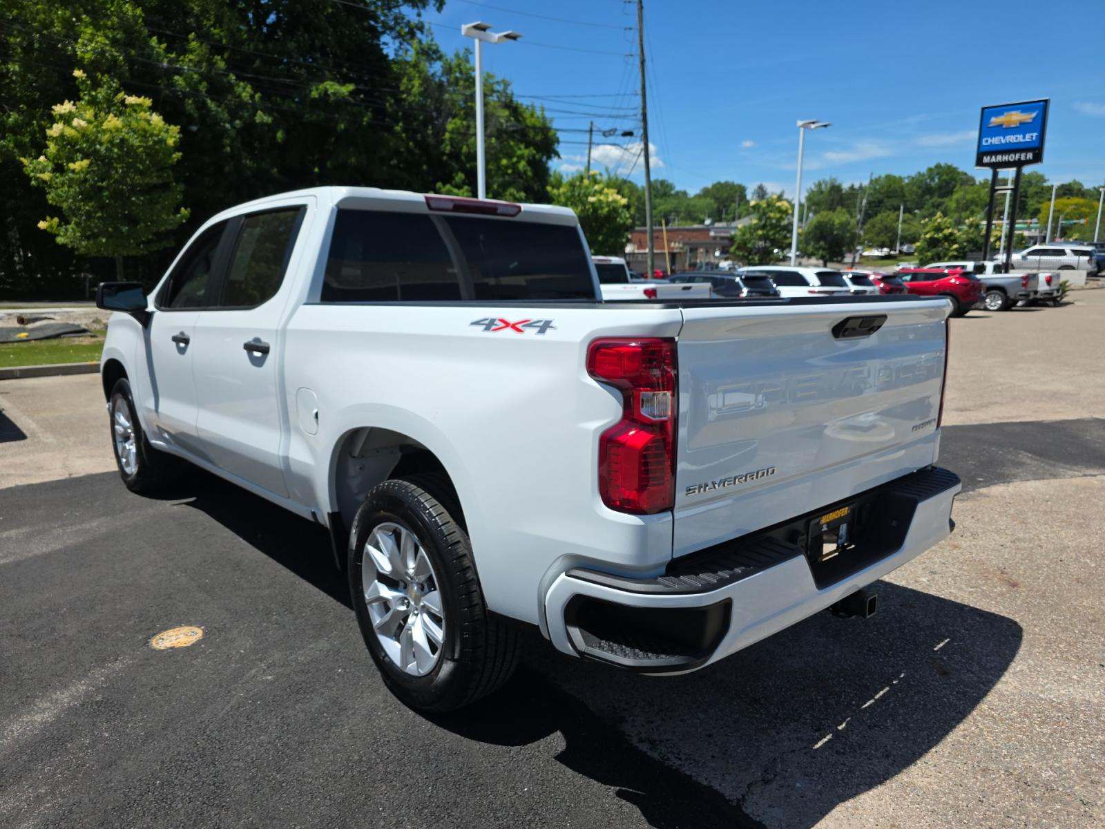 2022 Chevrolet Silverado 1500 Custom AWD