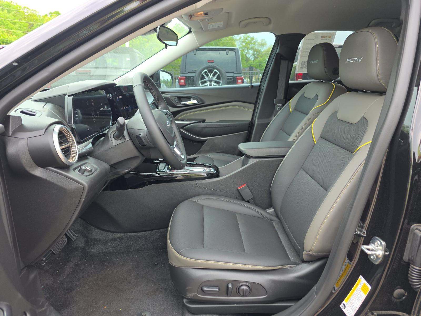 CHEVROLET TRAX - 2