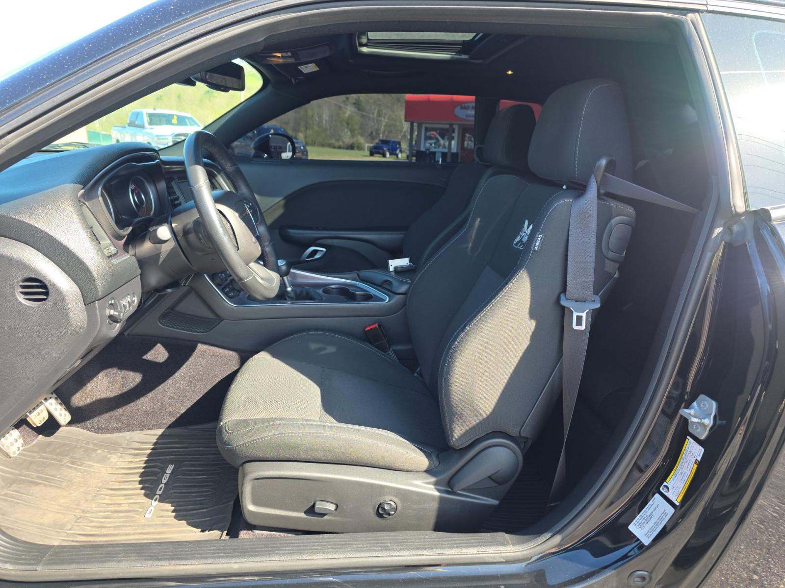 DODGE CHALLENGER - 2