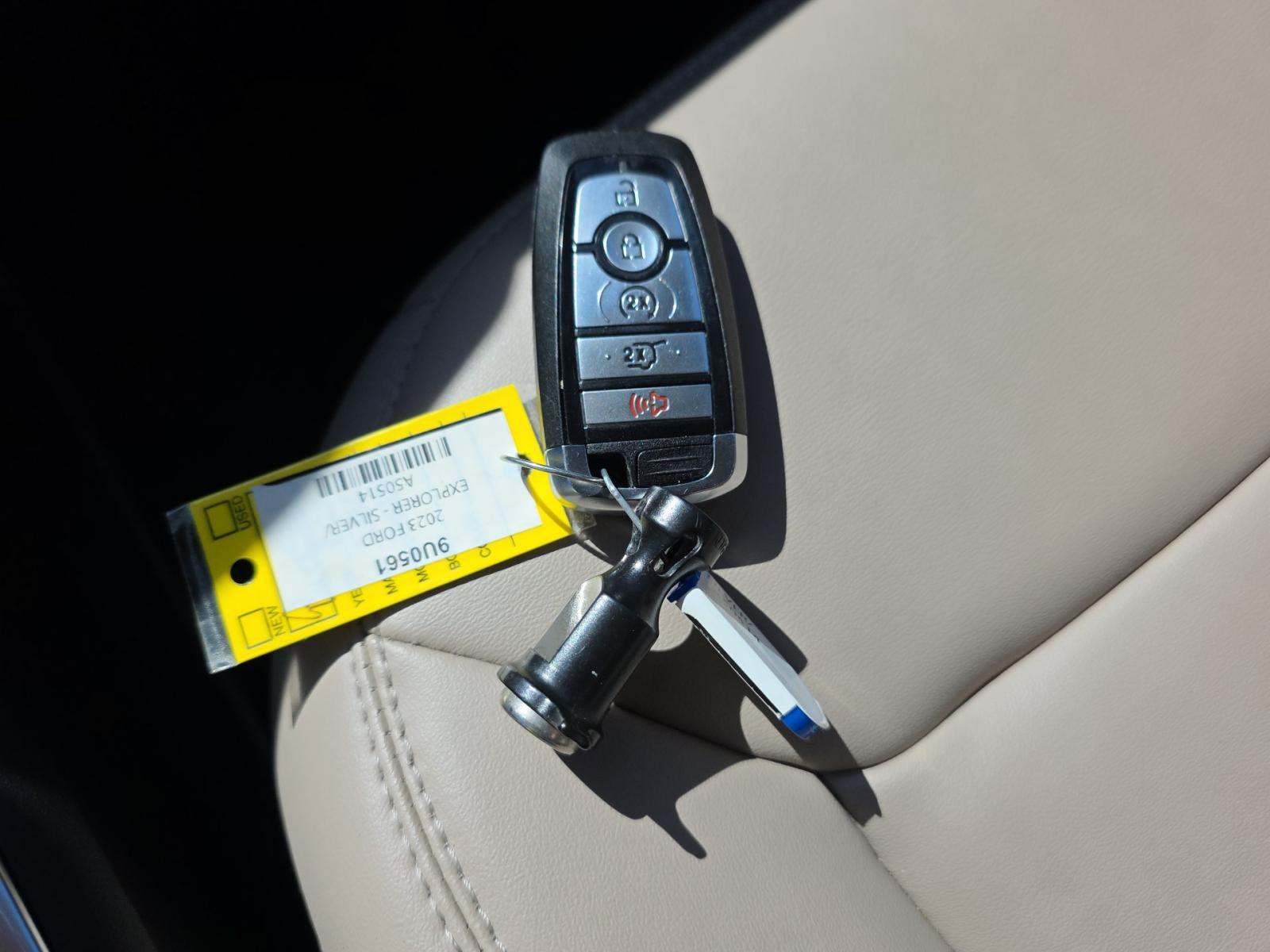 FORD EXPLORER - 4