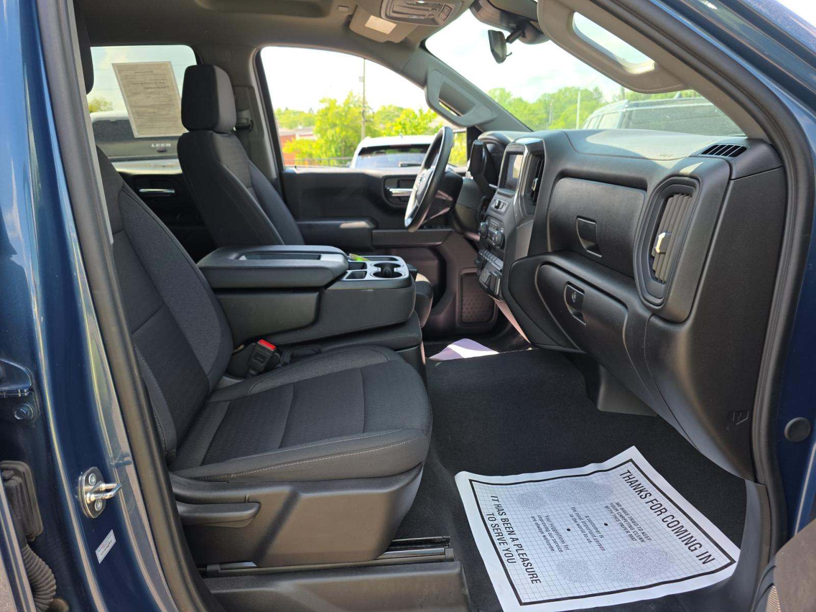 2024 Chevrolet Silverado 1500 Custom AWD