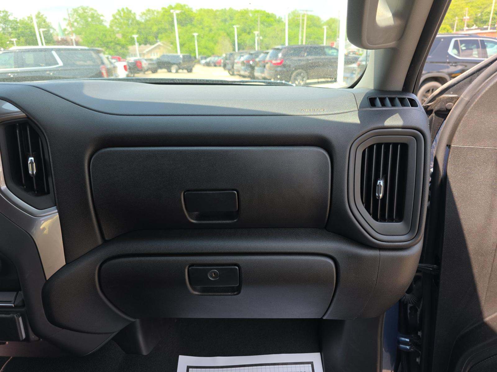 2024 Chevrolet Silverado 1500 Custom AWD
