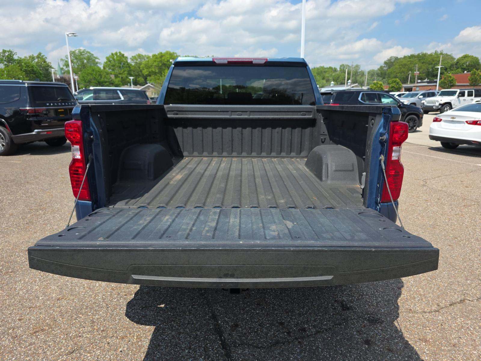 2024 Chevrolet Silverado 1500 Custom AWD