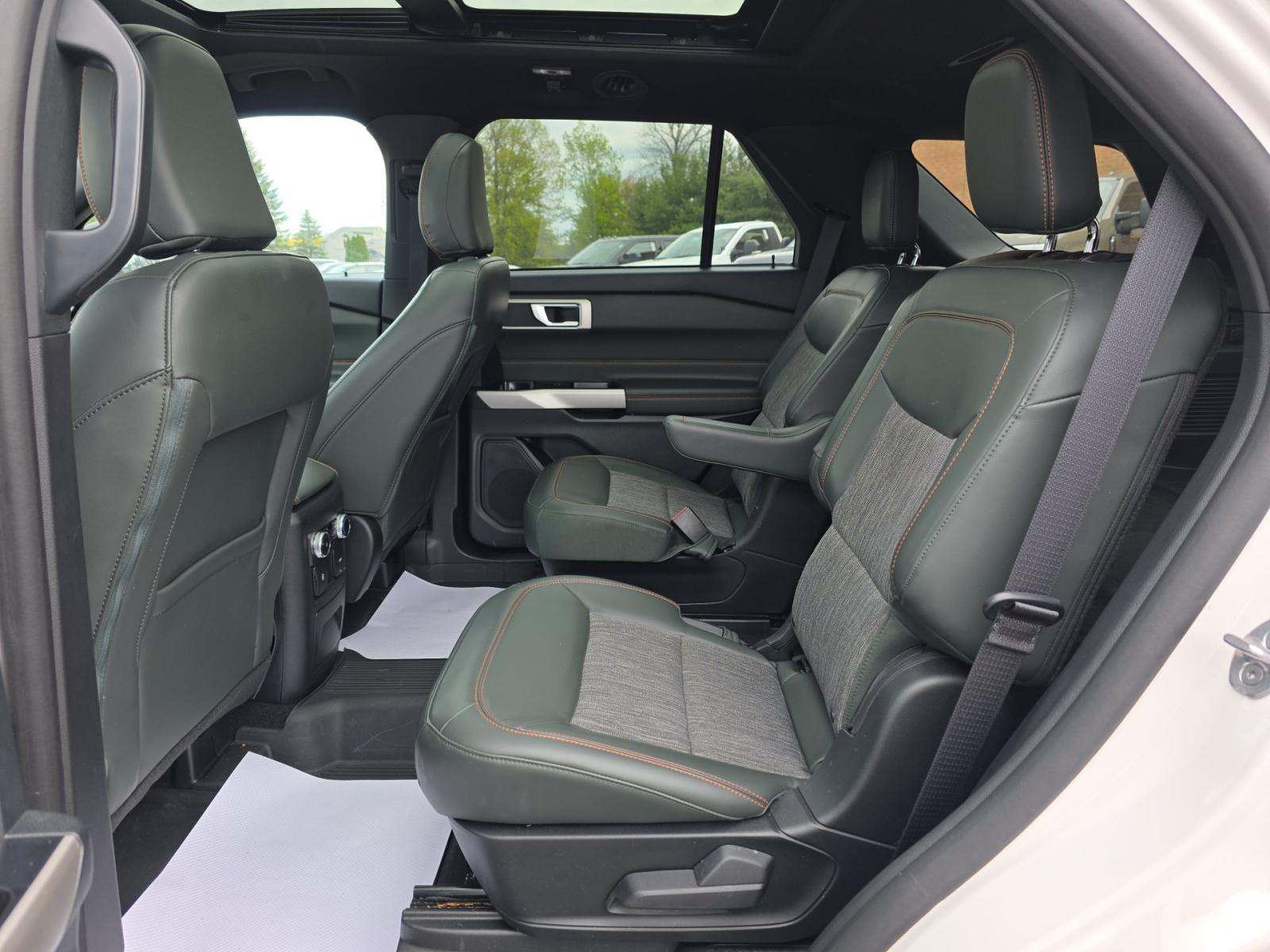 FORD EXPLORER - 9