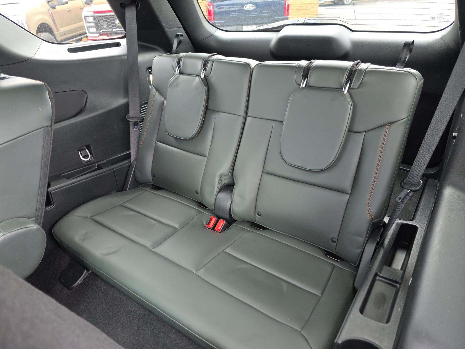 FORD EXPLORER - 10