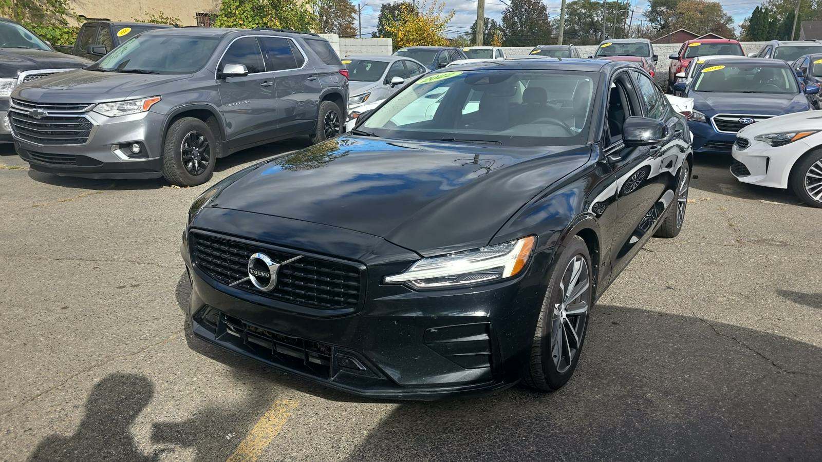 2022 Volvo S60 B5 Momentum