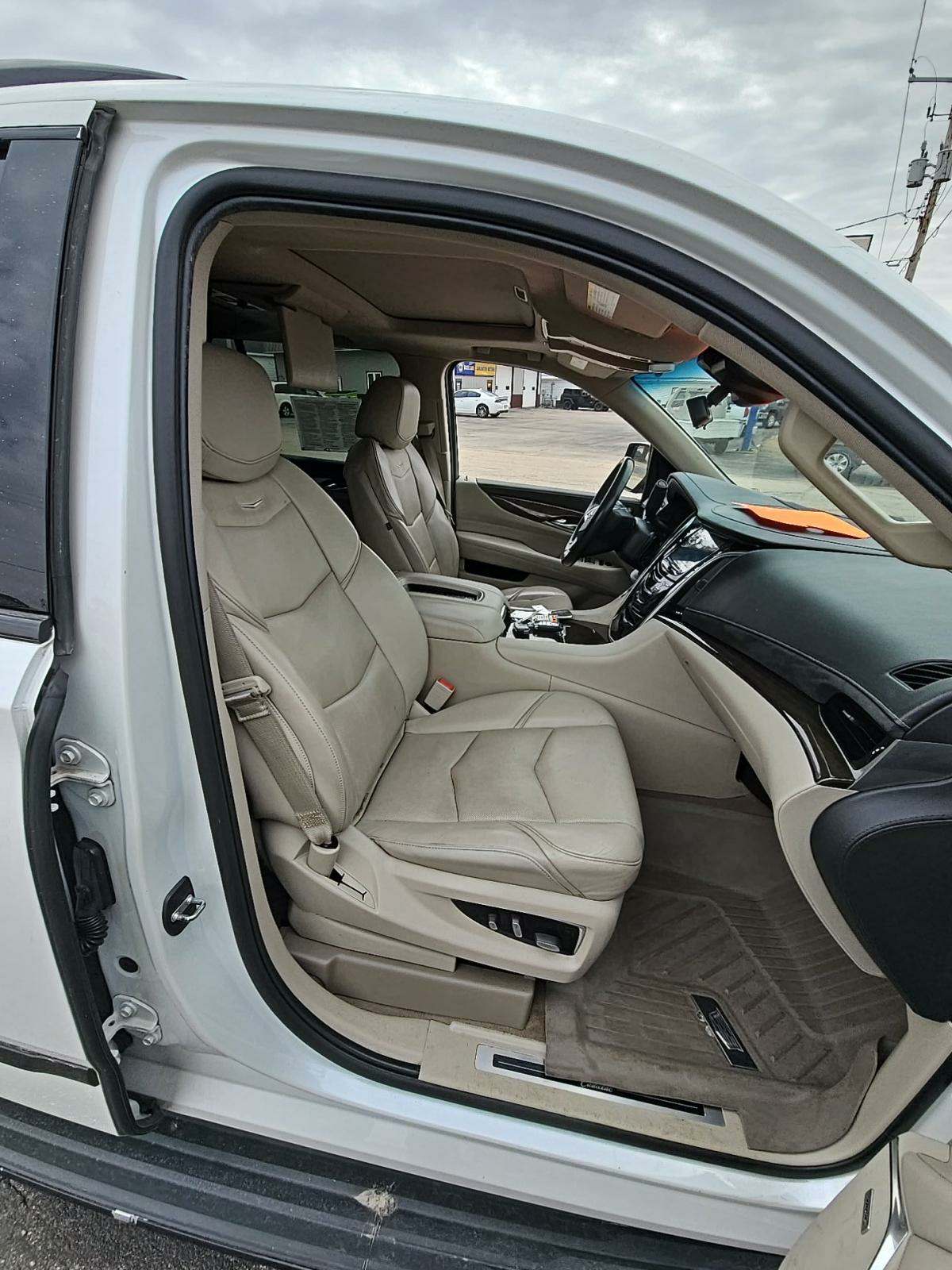 2020 Cadillac Escalade ESV Luxury AWD