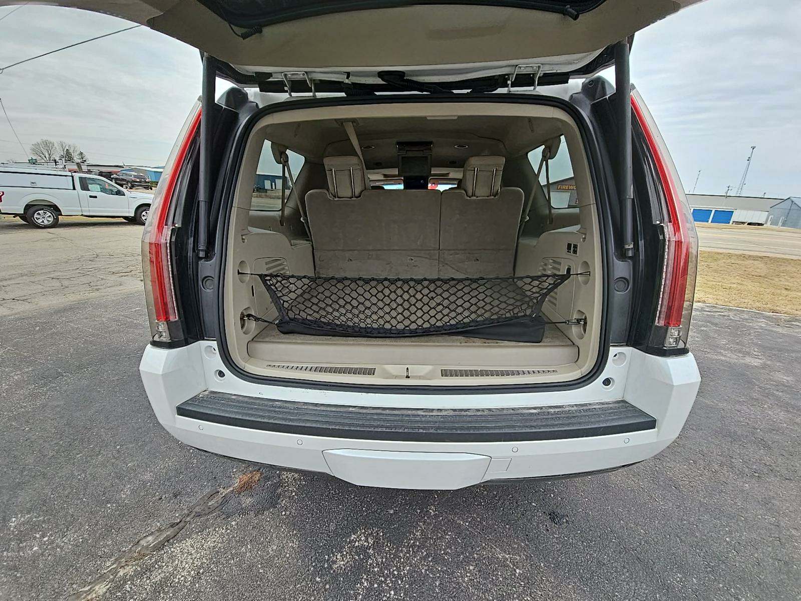 2020 Cadillac Escalade ESV Luxury AWD