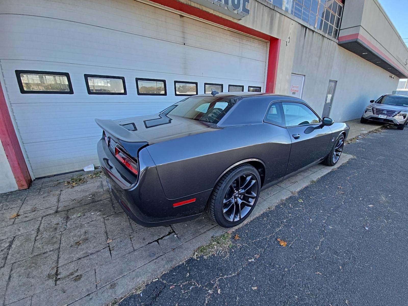 2022 Dodge Challenger R/T Scat Pack RWD
