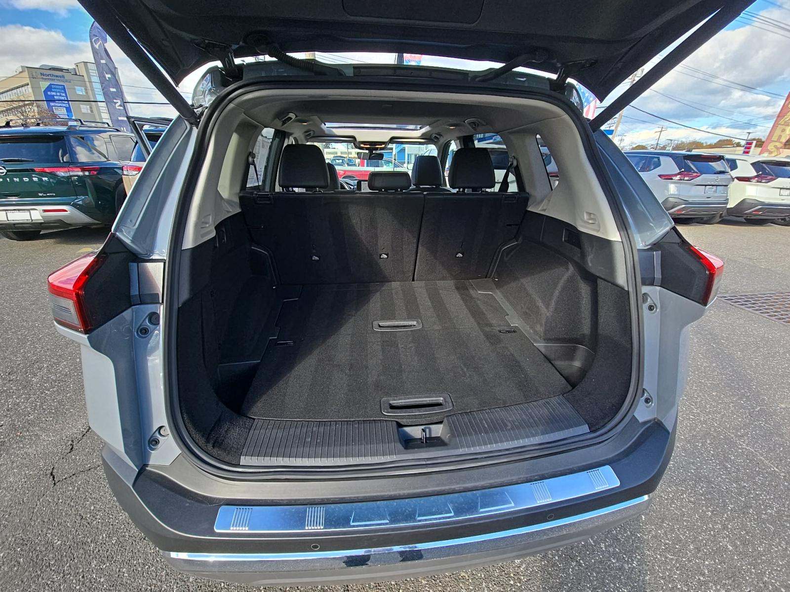 2023 Nissan Rogue Platinum AWD