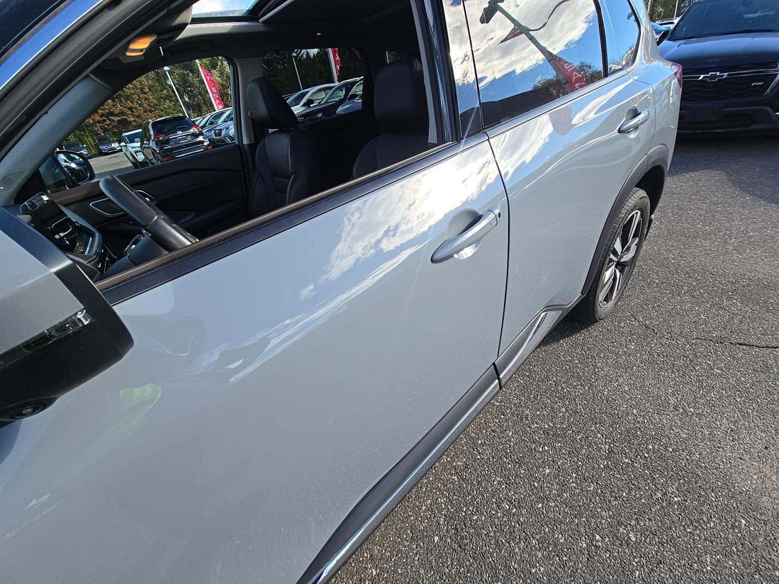 2023 Nissan Rogue Platinum AWD