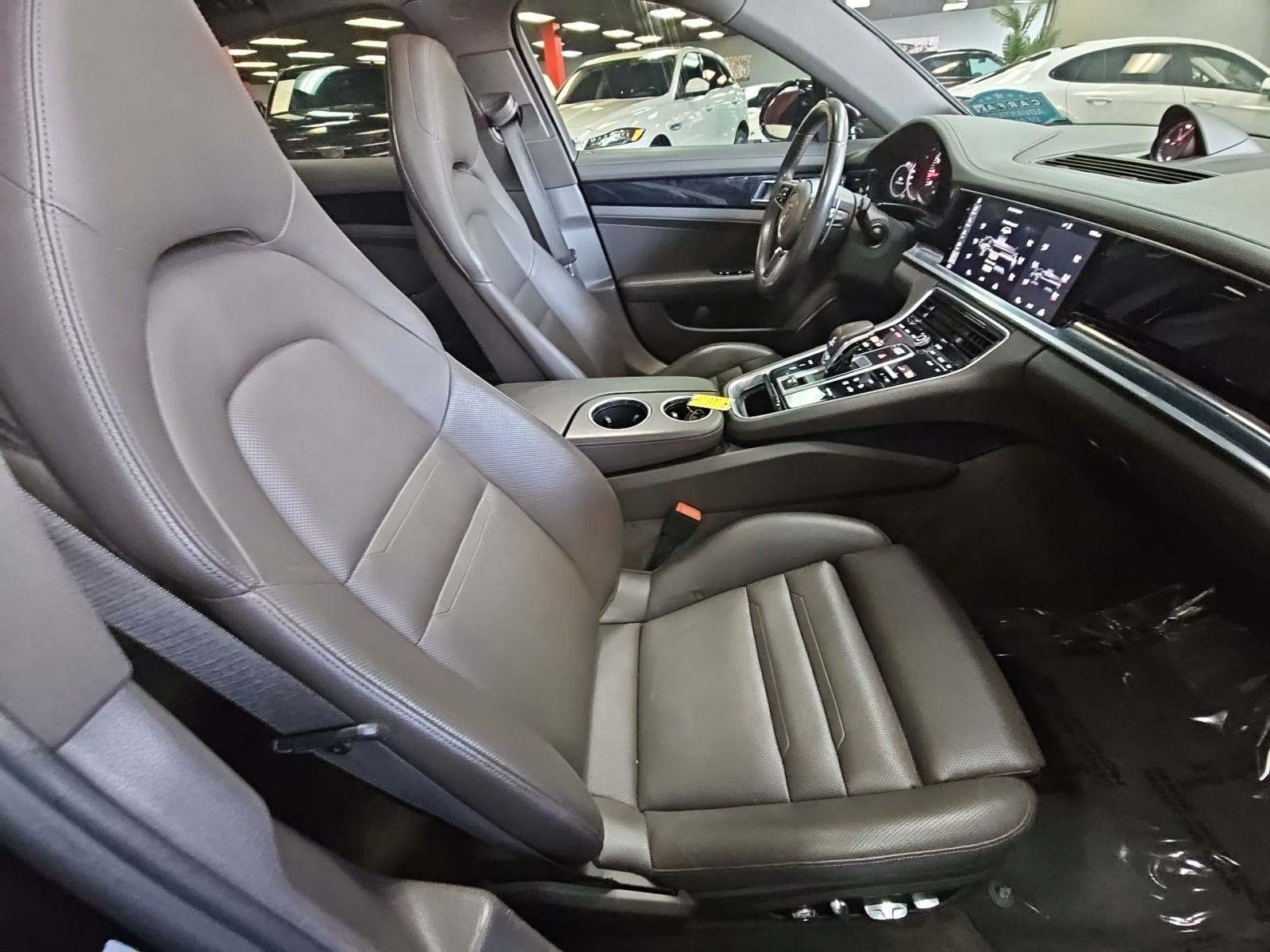 2017 Porsche Panamera Base RWD