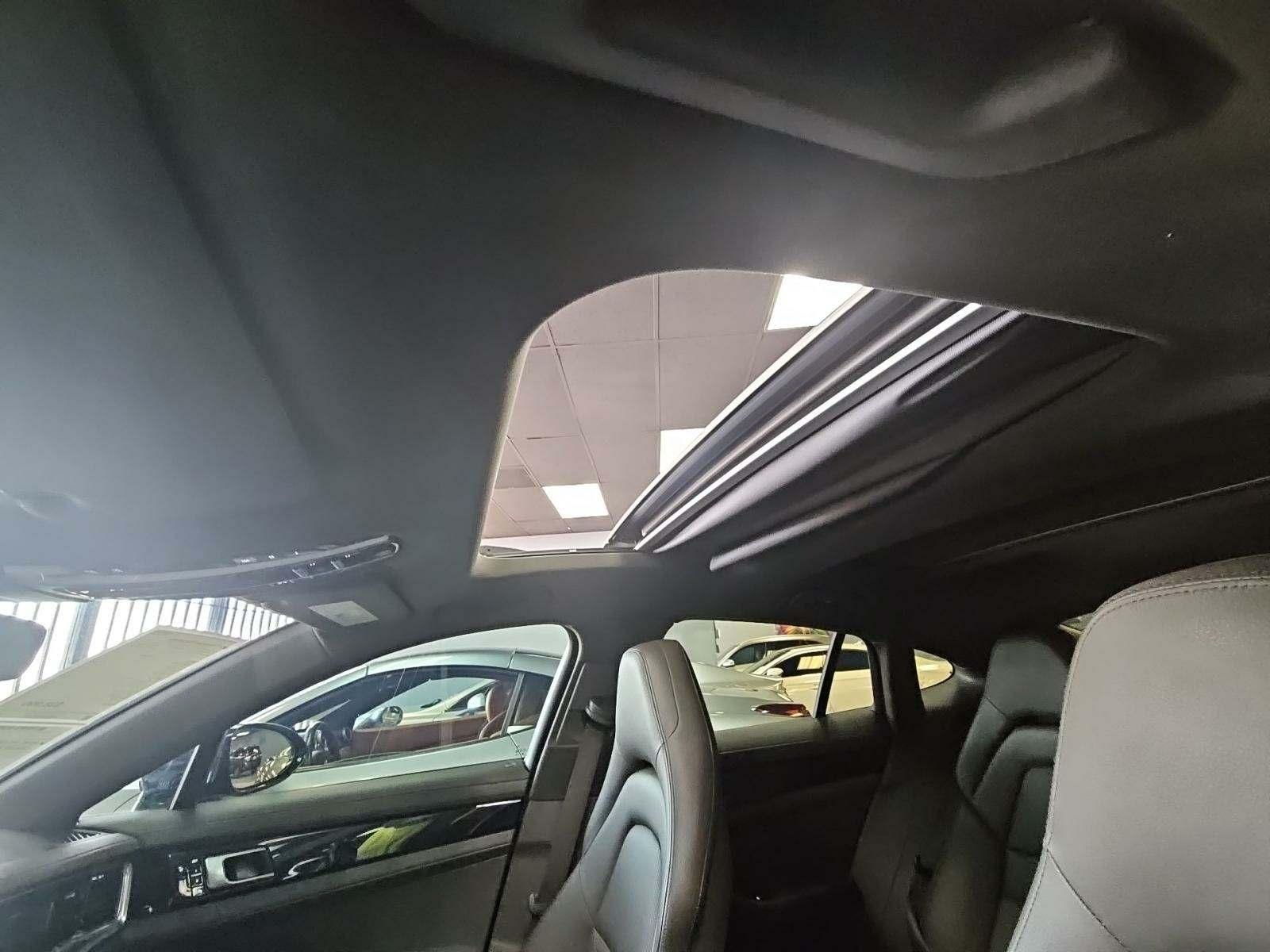 2017 Porsche Panamera Base RWD