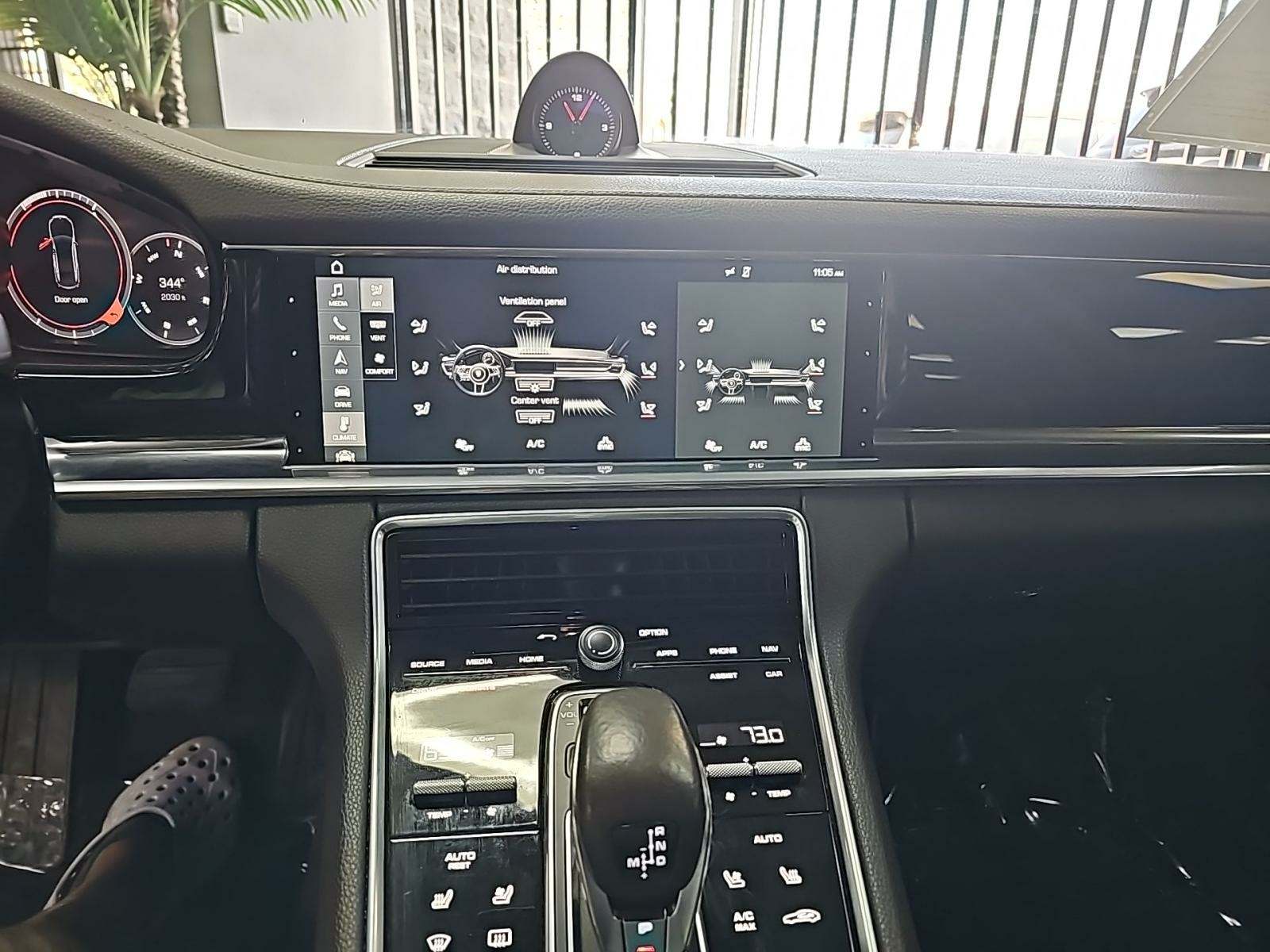 2017 Porsche Panamera Base RWD