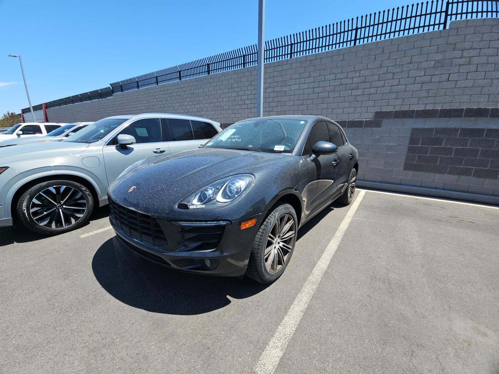 2018 Porsche Macan Base AWD