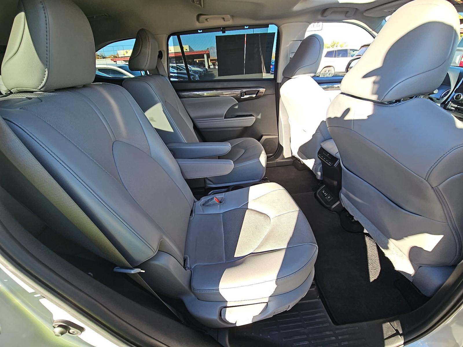 2022 Toyota Highlander Limited FWD