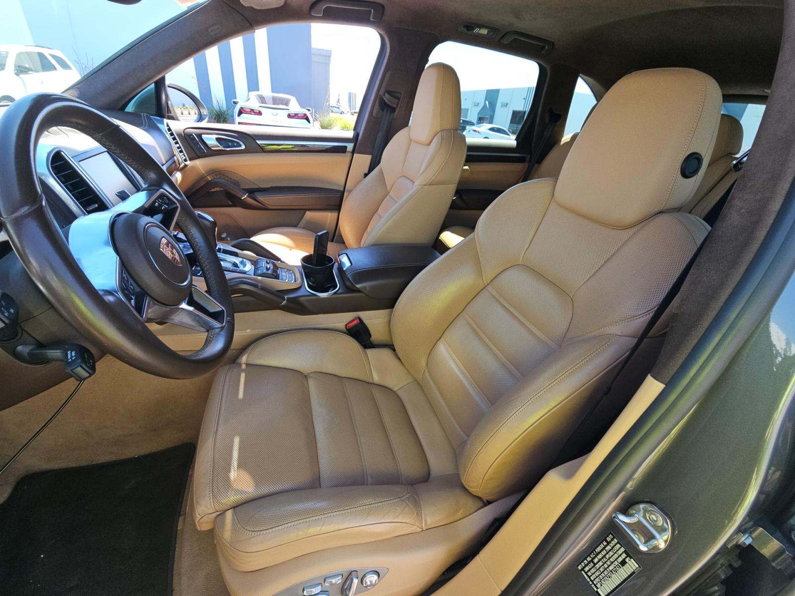PORSCHE CAYENNE - 2