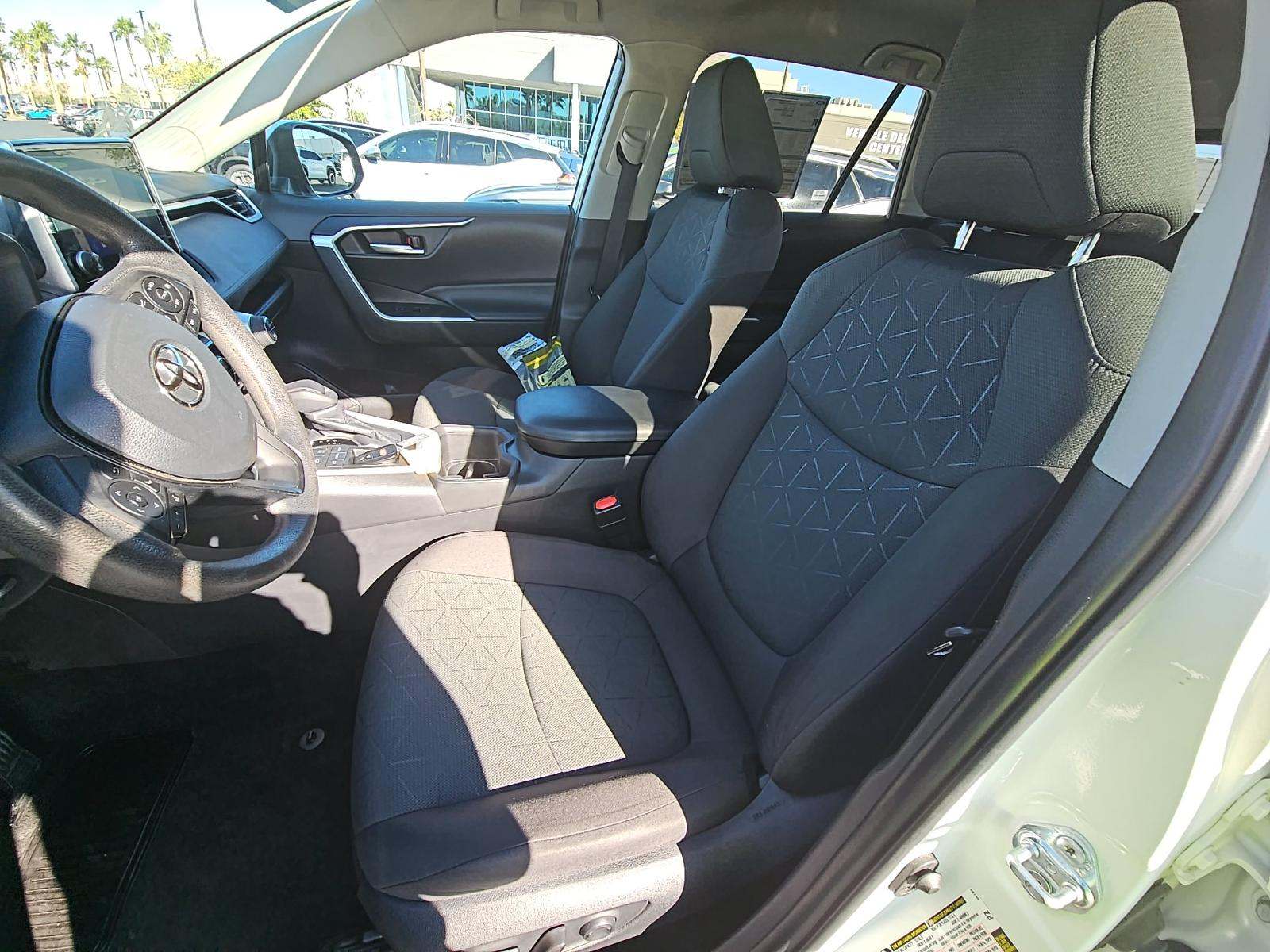 2023 Toyota RAV4 XLE FWD