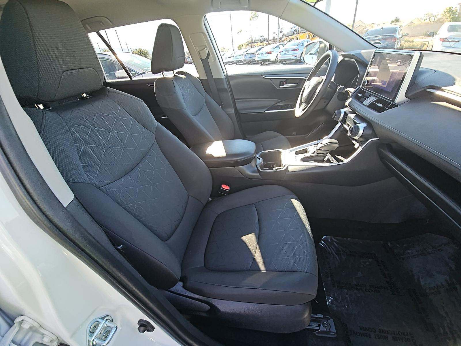 2023 Toyota RAV4 XLE FWD