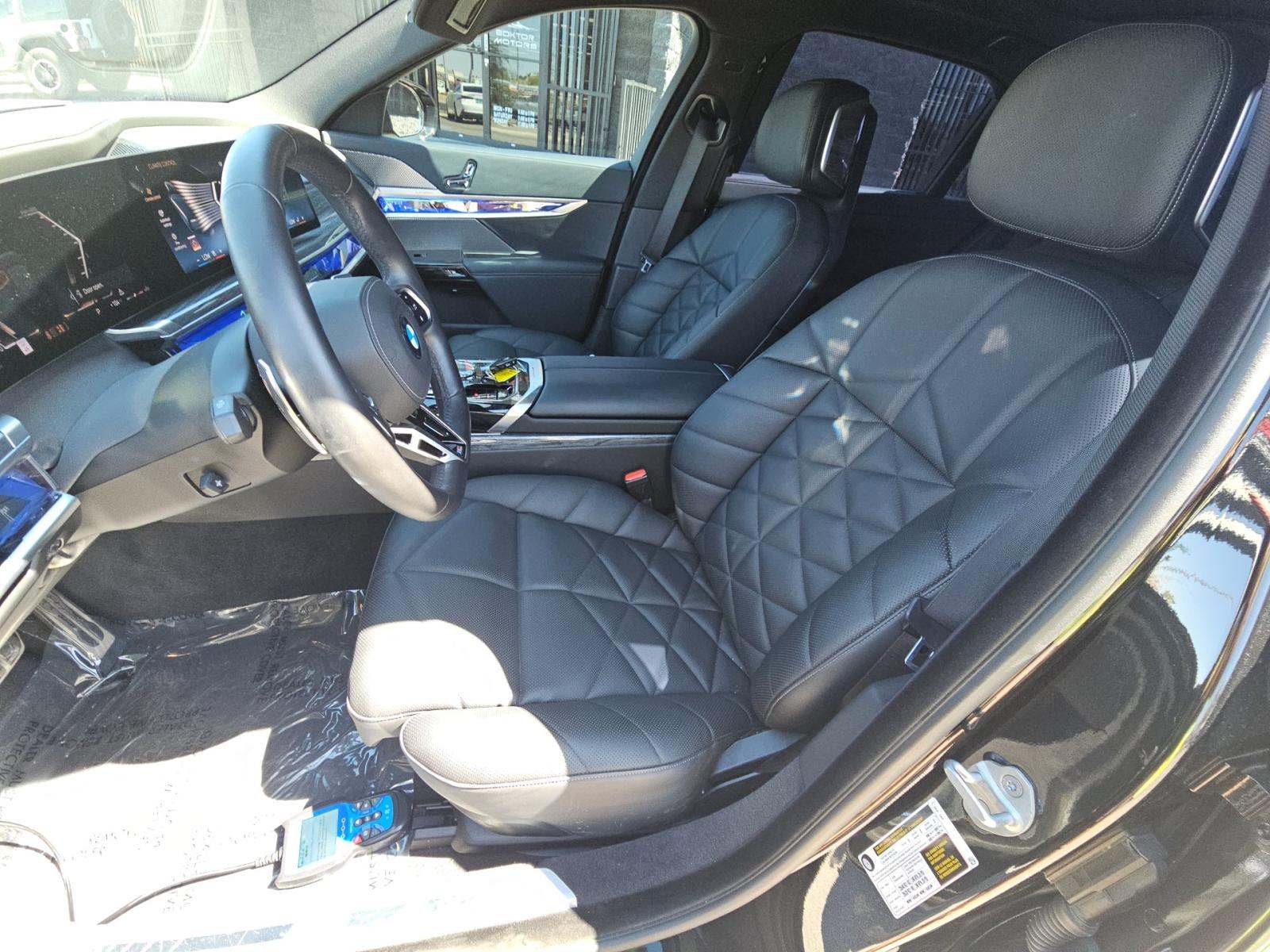 2025 BMW 7 Series 740i RWD