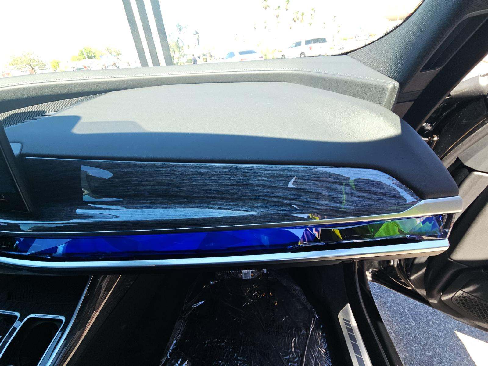 2025 BMW 7 Series 740i RWD