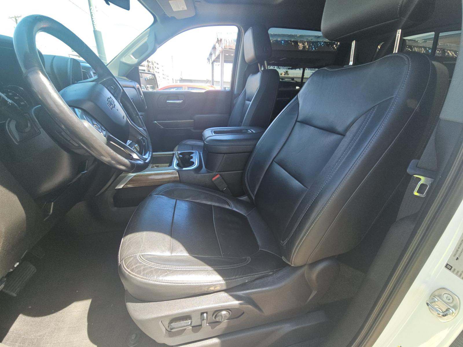 CHEVROLET SILVERADO - 2