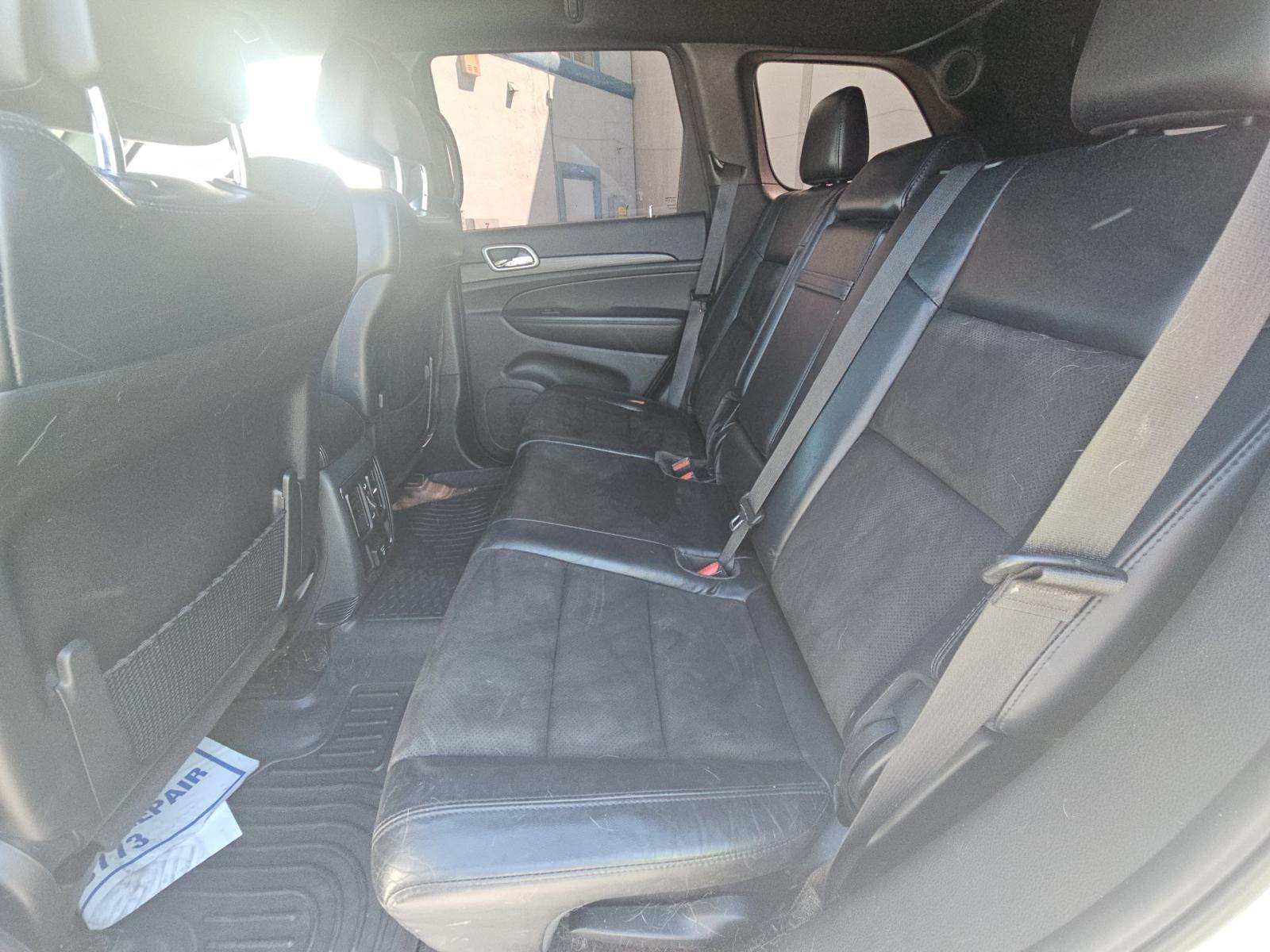 JEEP LAREDO ALTITUDE EDITION - 9