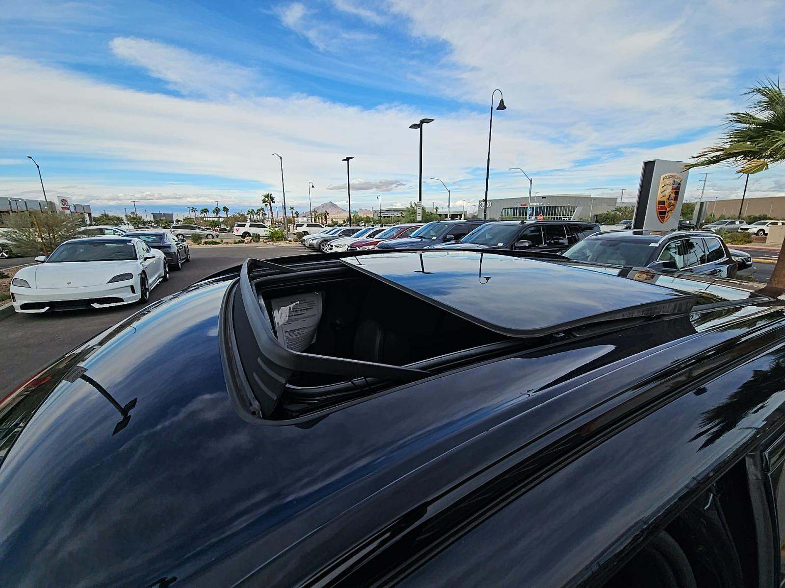 2025 BMW X5 M60i xDrive AWD