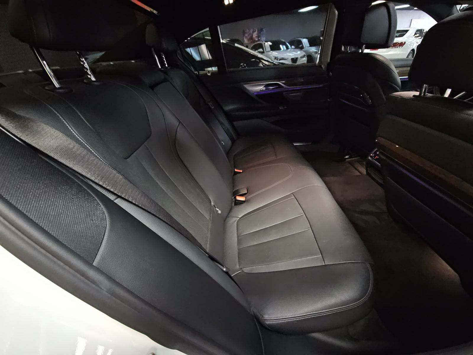 2017 BMW 7 Series 740i RWD