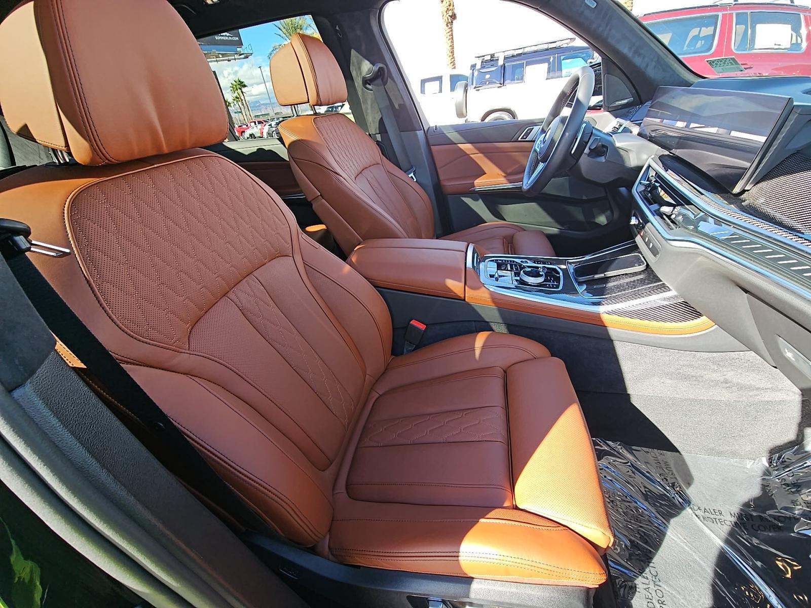 2025 BMW X7 M60i AWD