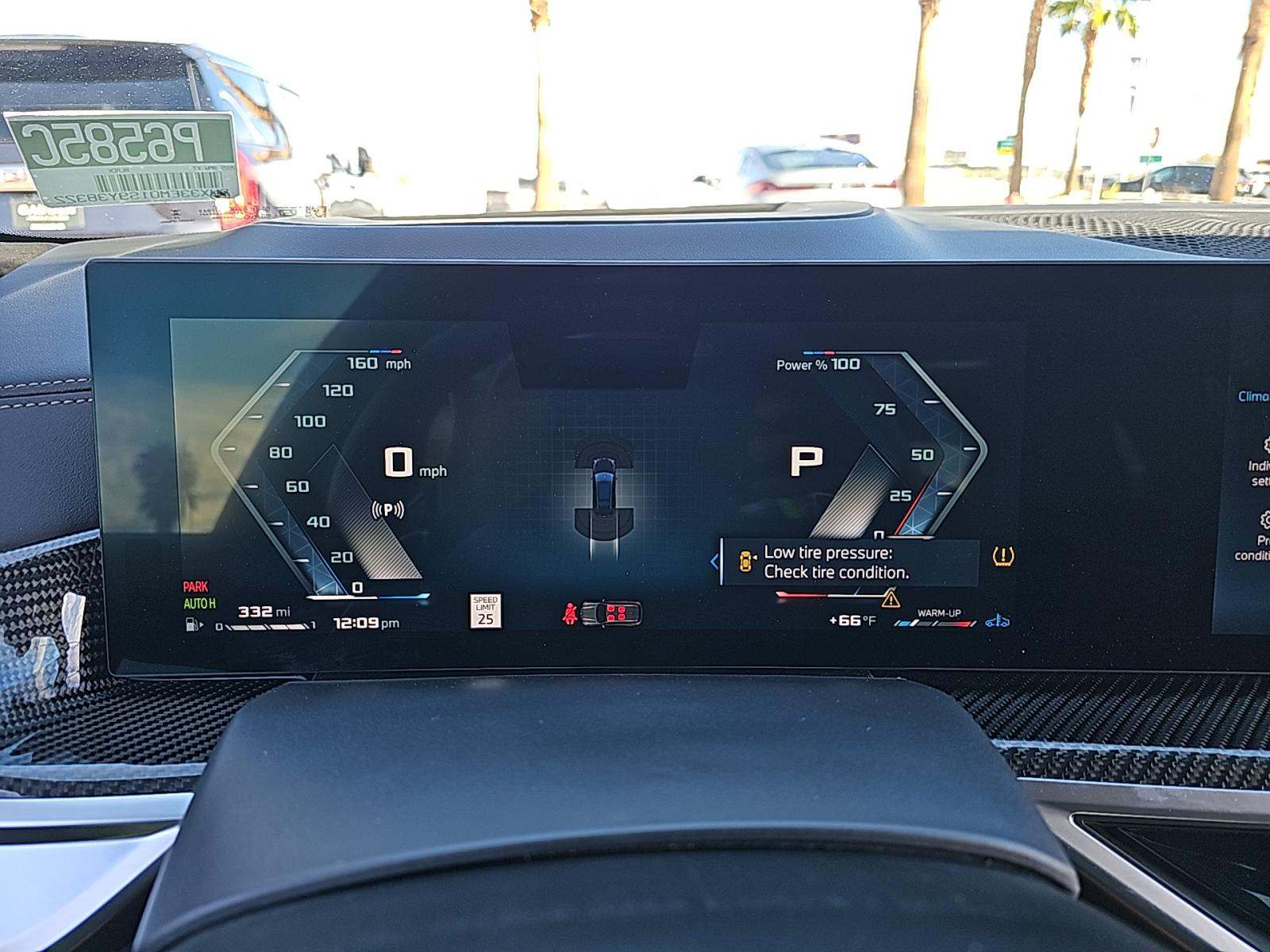 2025 BMW X7 M60i AWD