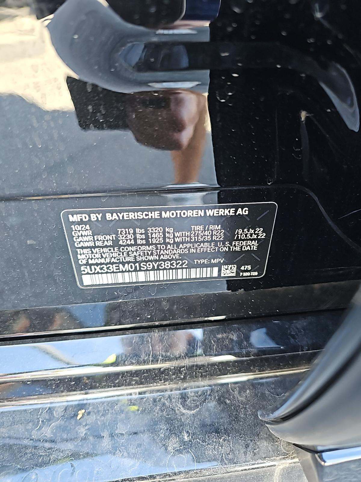 2025 BMW X7 M60i AWD