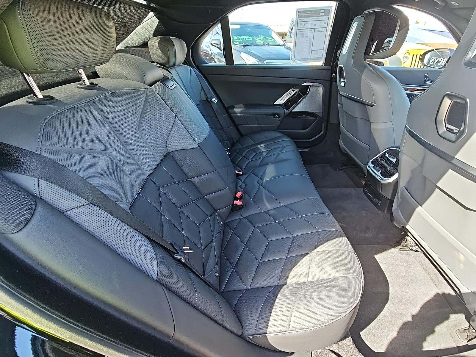 2025 BMW 7 Series 740i xDrive AWD