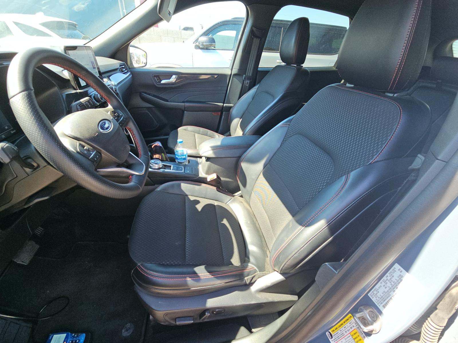 2025 Ford Escape ST-Line FWD
