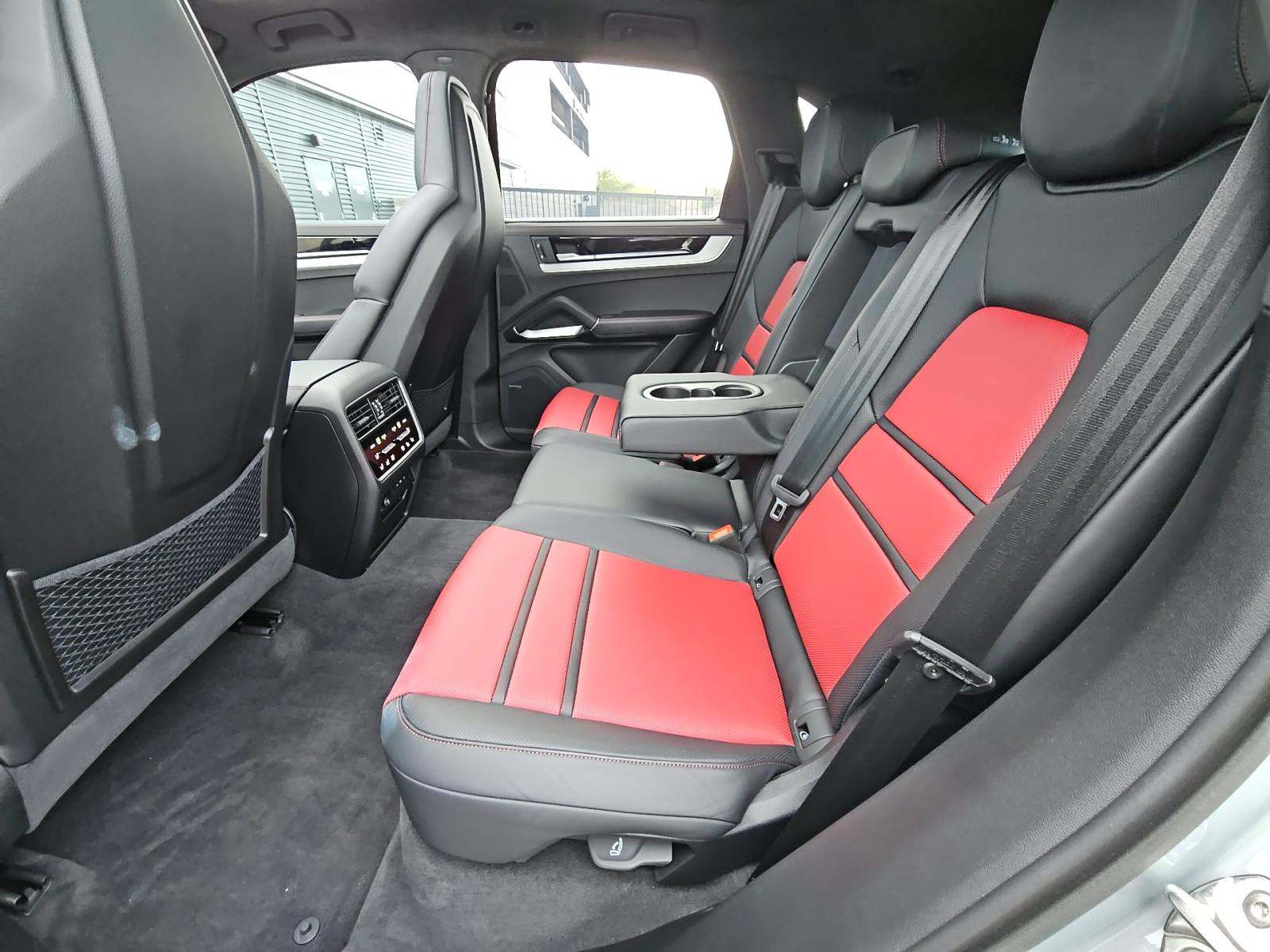 2025 Porsche Cayenne GTS AWD