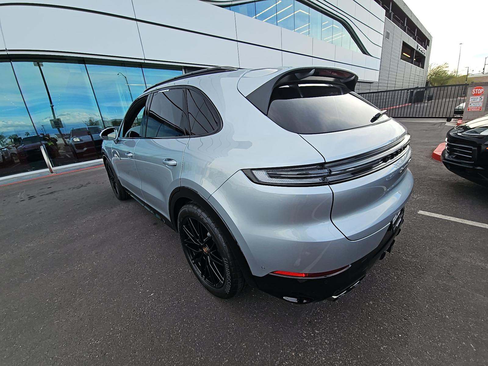 2025 Porsche Cayenne GTS AWD