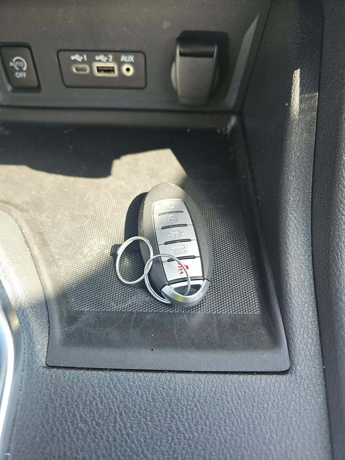 NISSAN SENTRA - 4