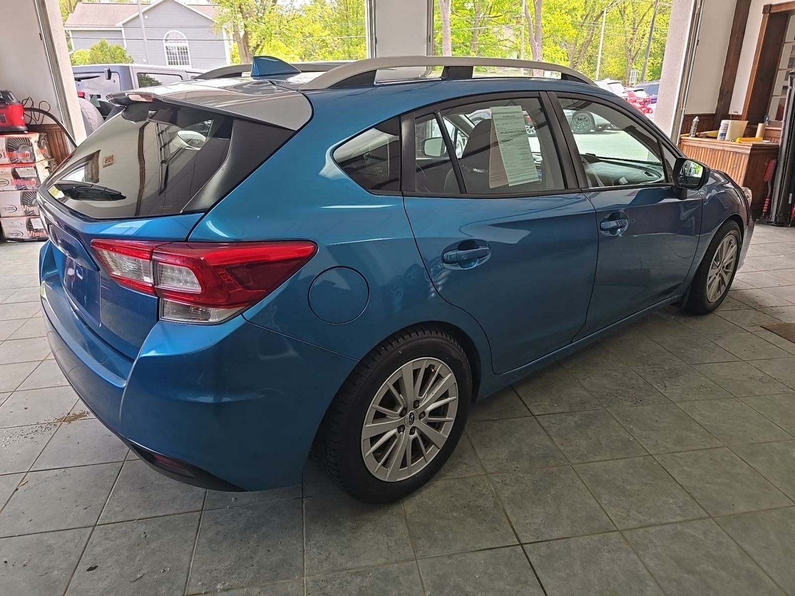 2017 Subaru Impreza 2.0i Premium AWD