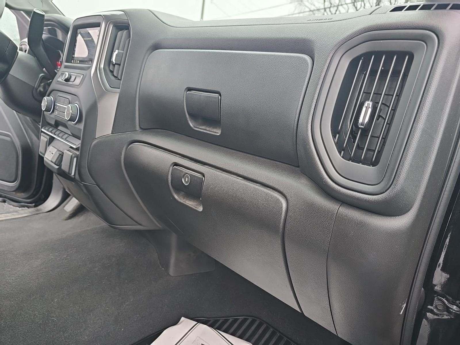 2022 Chevrolet Silverado 1500 Custom AWD