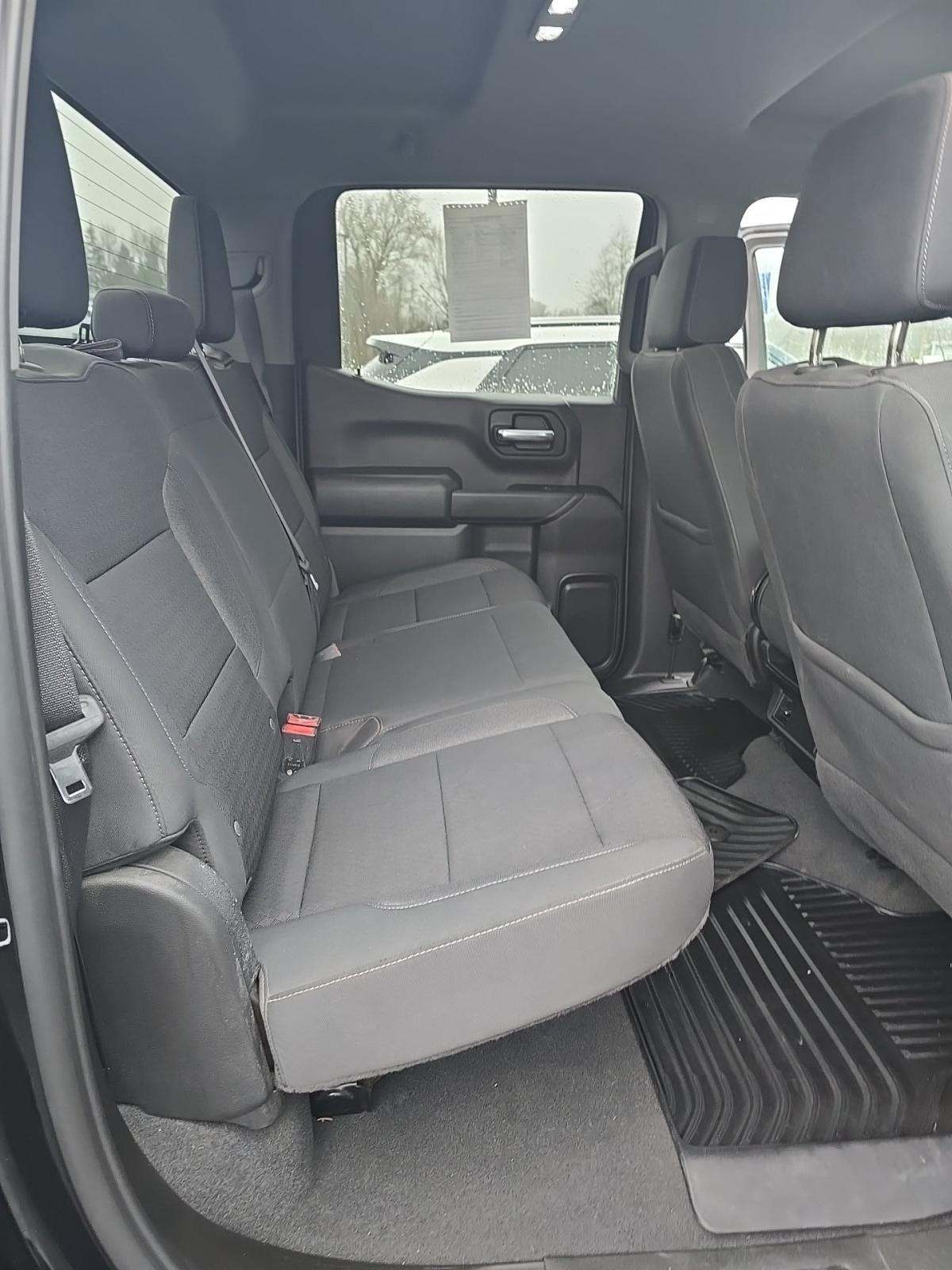 2022 Chevrolet Silverado 1500 Custom AWD