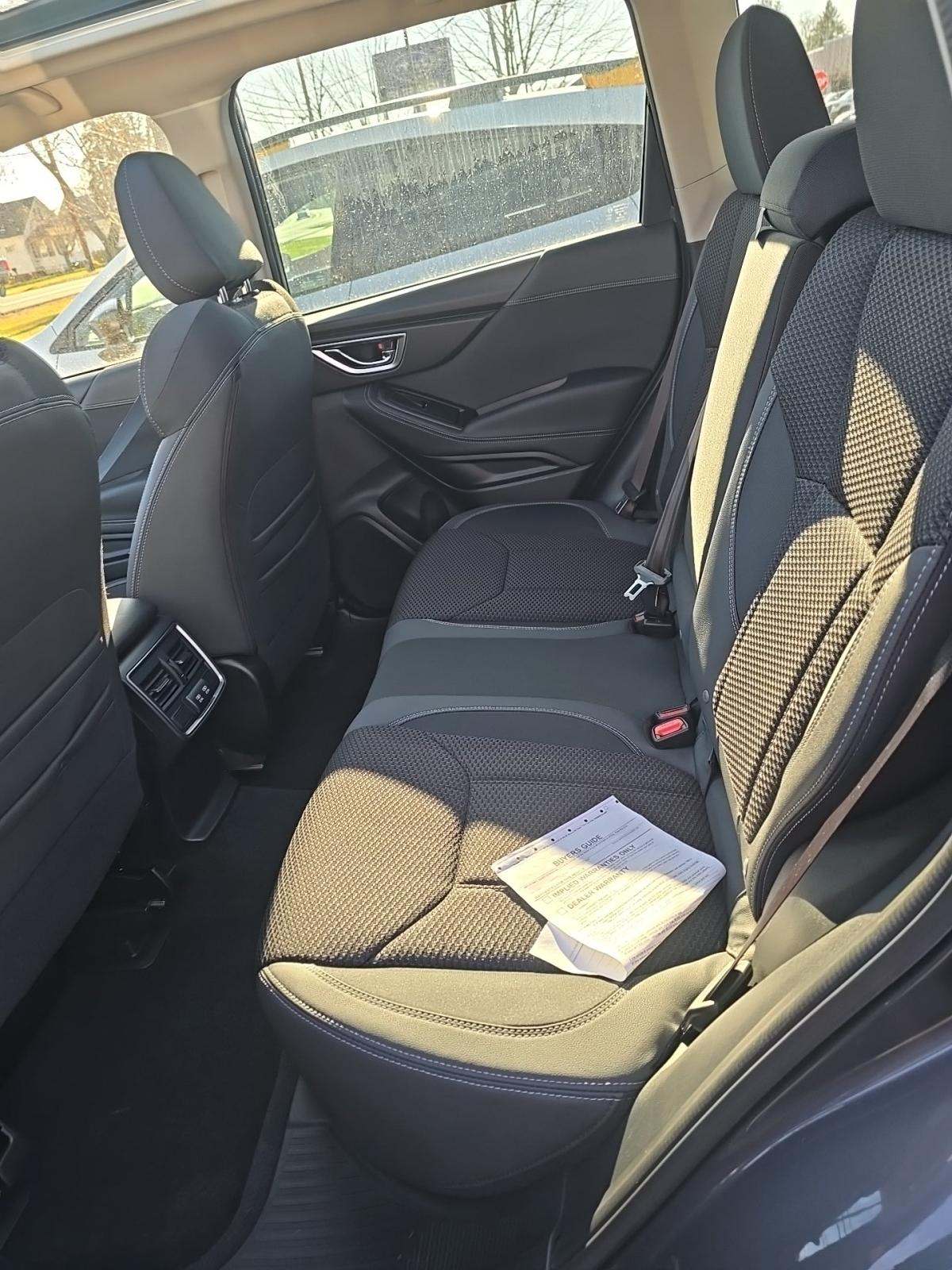 2023 Subaru Forester Premium AWD