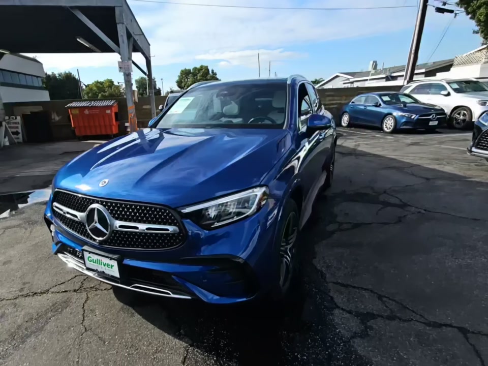 2023 Mercedes-Benz GLC 300