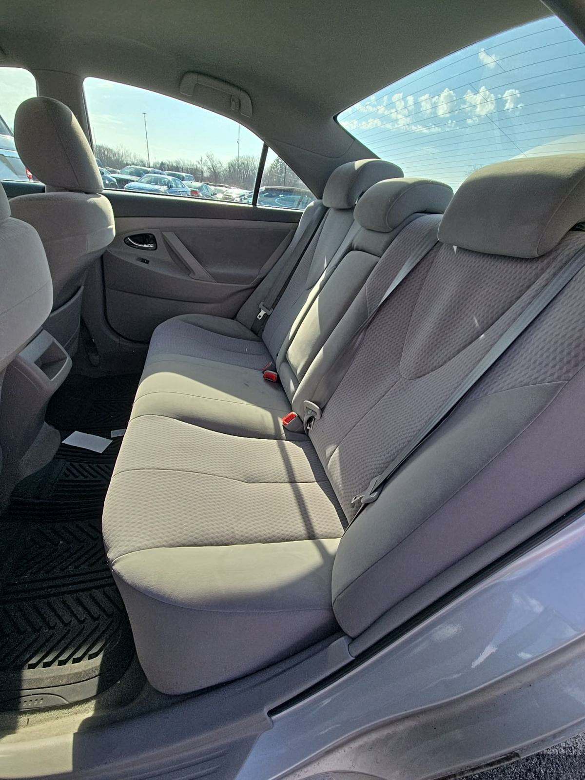 2011 Toyota Camry LE FWD