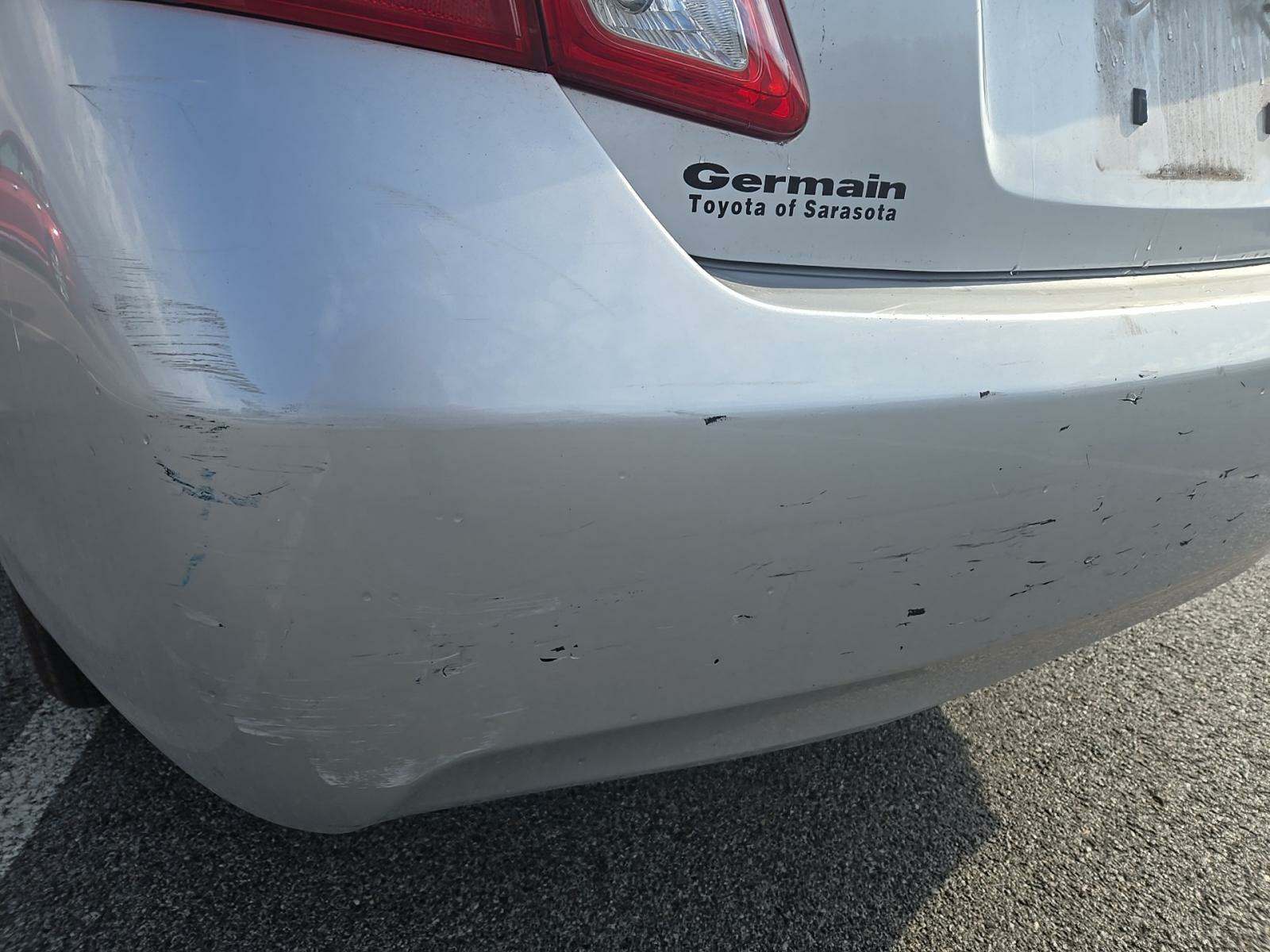 2011 Toyota Camry LE FWD