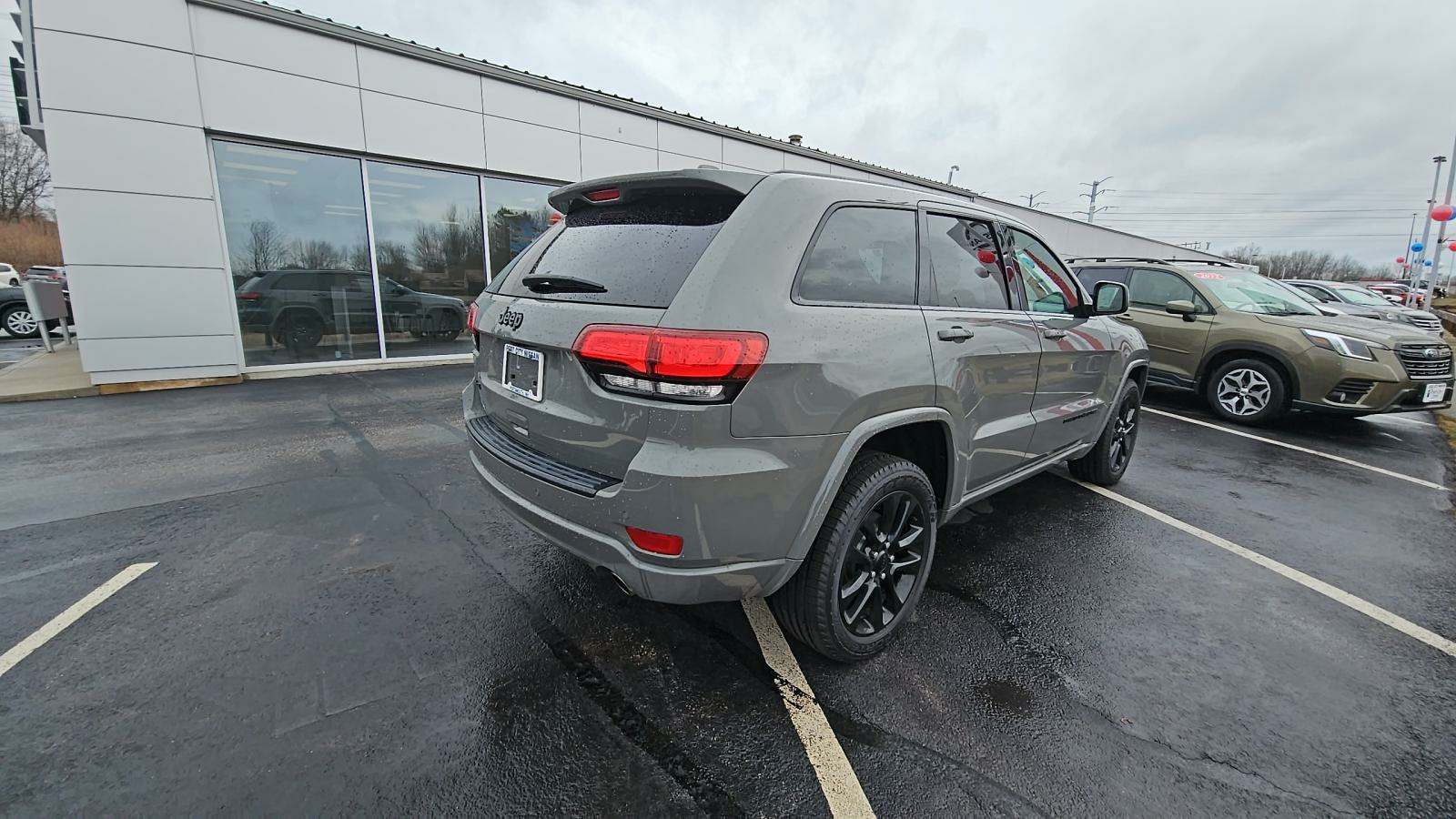 2020 Jeep Grand Cherokee Laredo Altitude Edition AWD