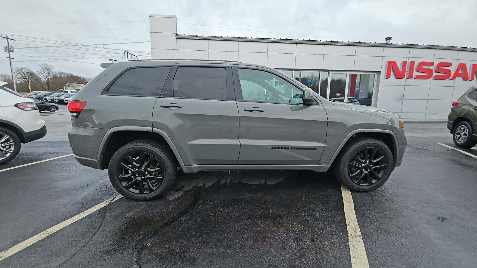 2020 Jeep Grand Cherokee Laredo Altitude Edition AWD