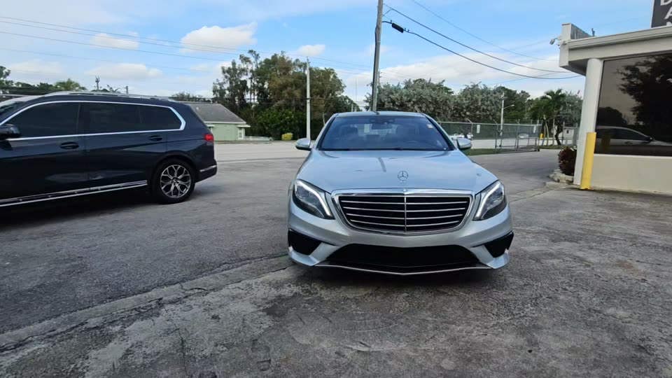 Mercedes-Benz S 63 AMG 4MATIC снимка Mercedes-Benz S 63 AMG 4MATIC